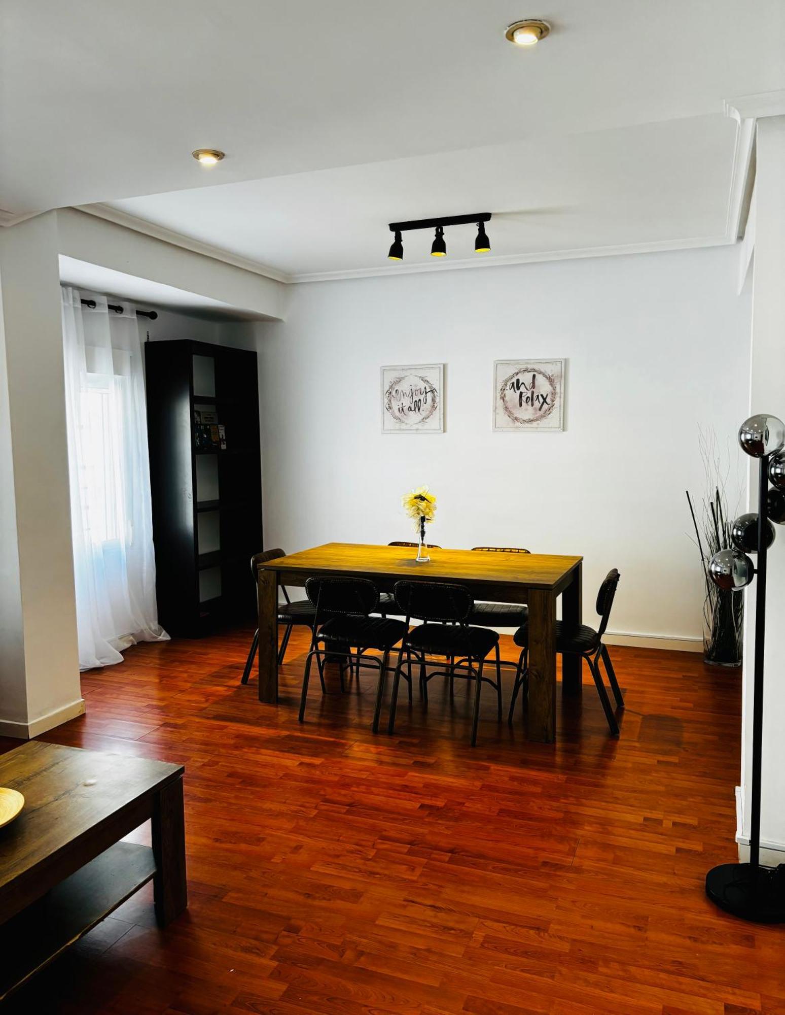 Travel Habitat Mestalla Валенсия Екстериор снимка