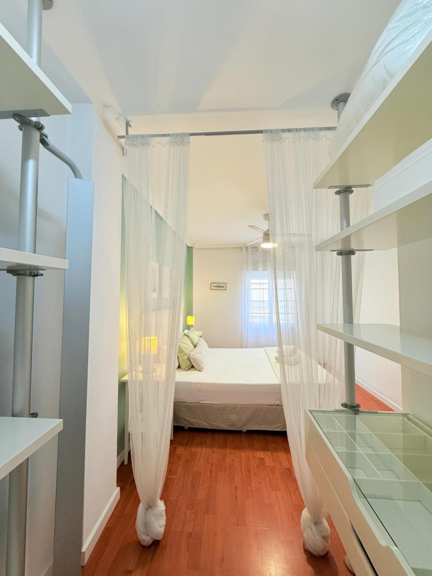 Travel Habitat Mestalla Валенсия Екстериор снимка