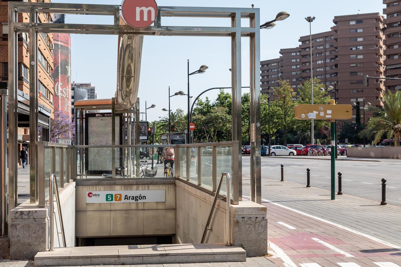 Travel Habitat Mestalla Валенсия Екстериор снимка